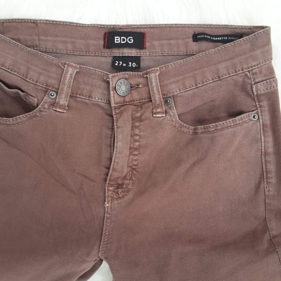 UO BDG High Rise Cigarette Ankle Jeans - Picture 4 of 5